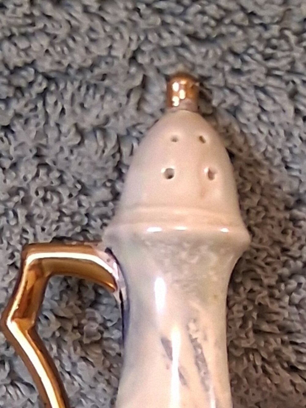 Vintage 1960s Studio Pottery Shaker Signed Lillie H 1963 Luster Gold Trim - Picture 4 of 7